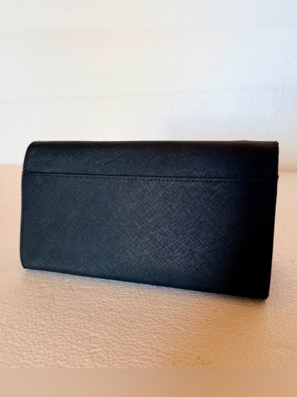 Kate Spade Kirk Park Saffiano Veronique Bow Clutch Wallet Black Beige. - Picture 4 of 6